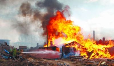 内蒙古鄂伦春自治旗阿里河镇发生居民区大火图片